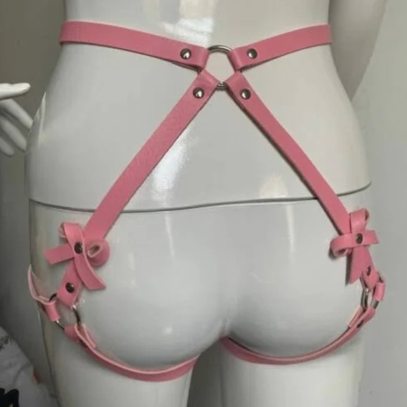Pink PU Leather Bow Garter Belt - Picture 6 of 6